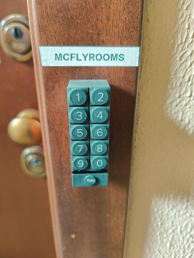 Mc Fly Rooms Malpensa Airport Gallarate Bagian luar foto