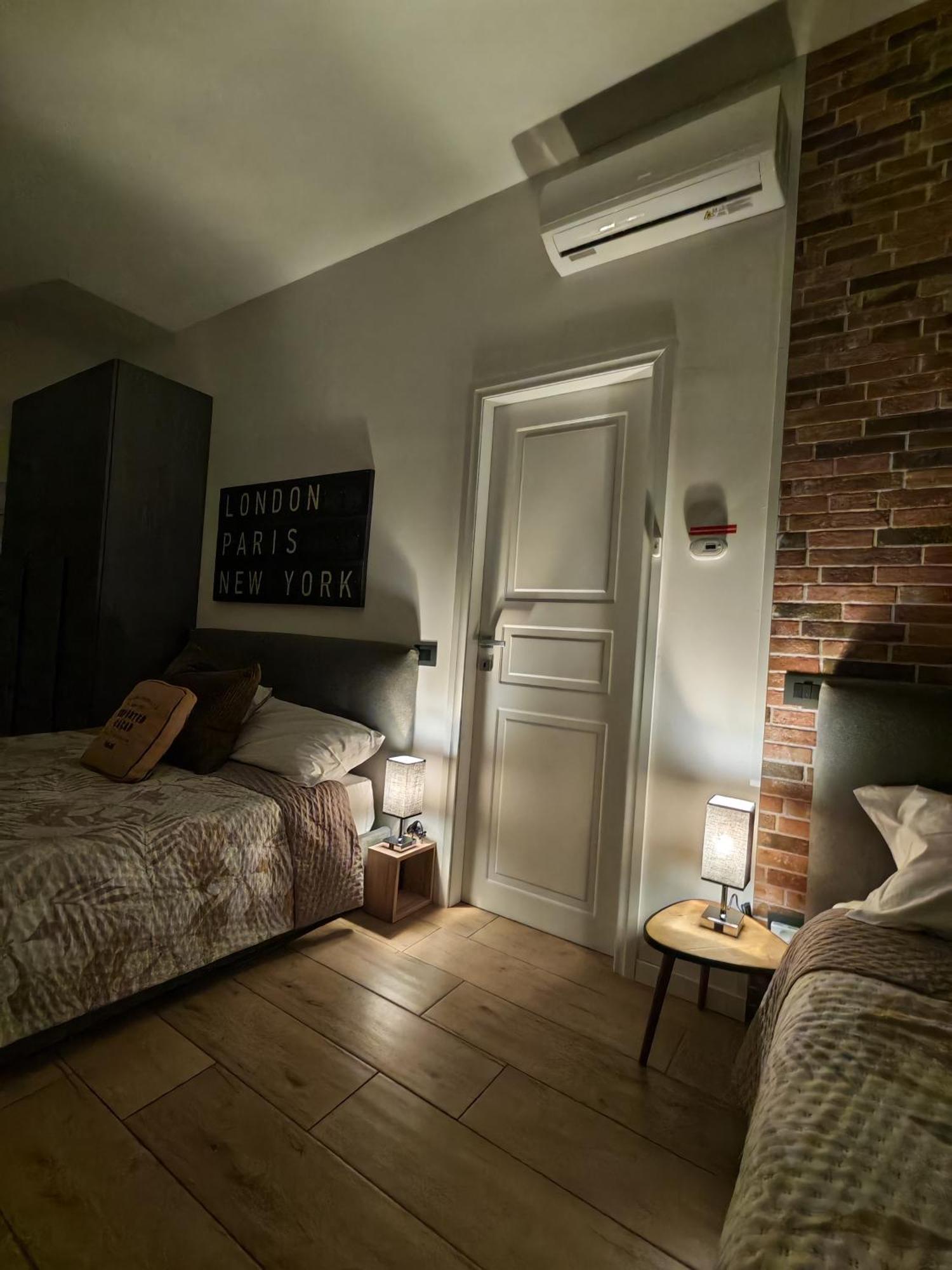 Mc Fly Rooms Malpensa Airport Gallarate Bagian luar foto