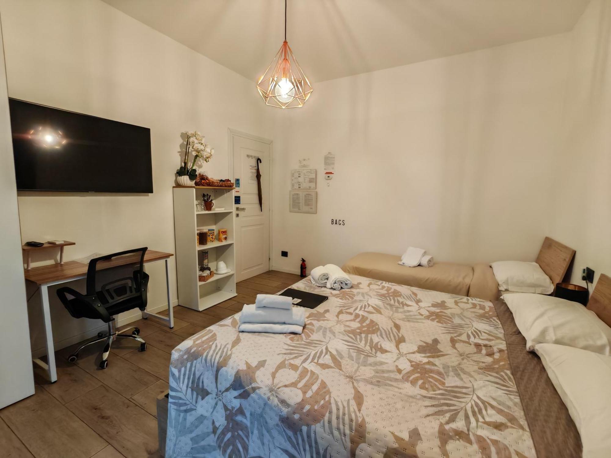 Mc Fly Rooms Malpensa Airport Gallarate Bagian luar foto