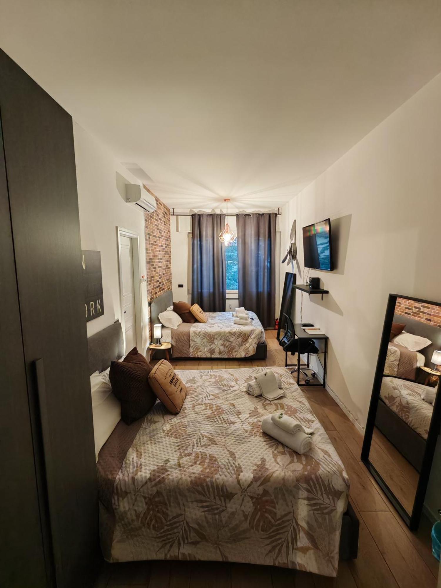 Mc Fly Rooms Malpensa Airport Gallarate Bagian luar foto