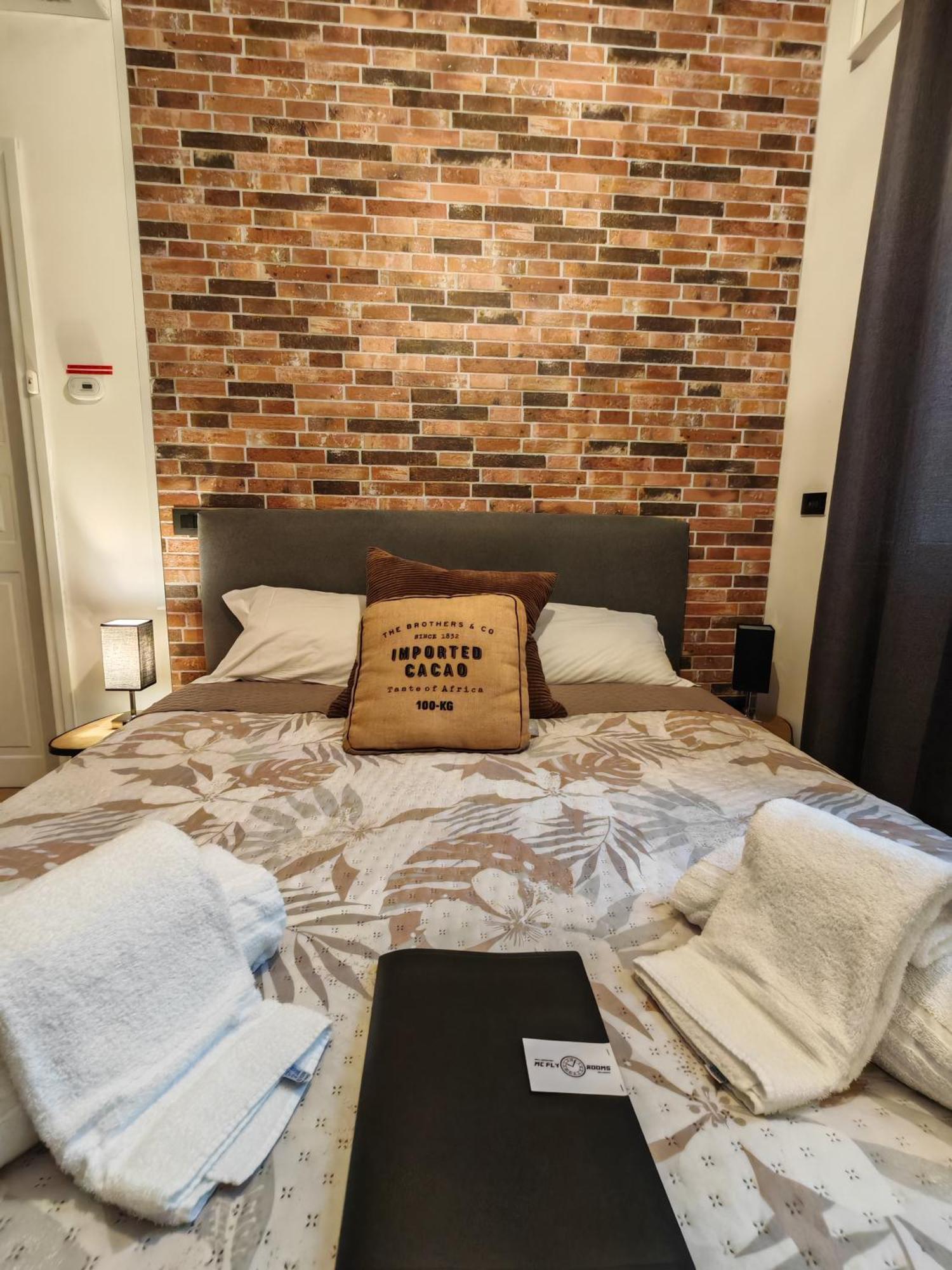 Mc Fly Rooms Malpensa Airport Gallarate Bagian luar foto