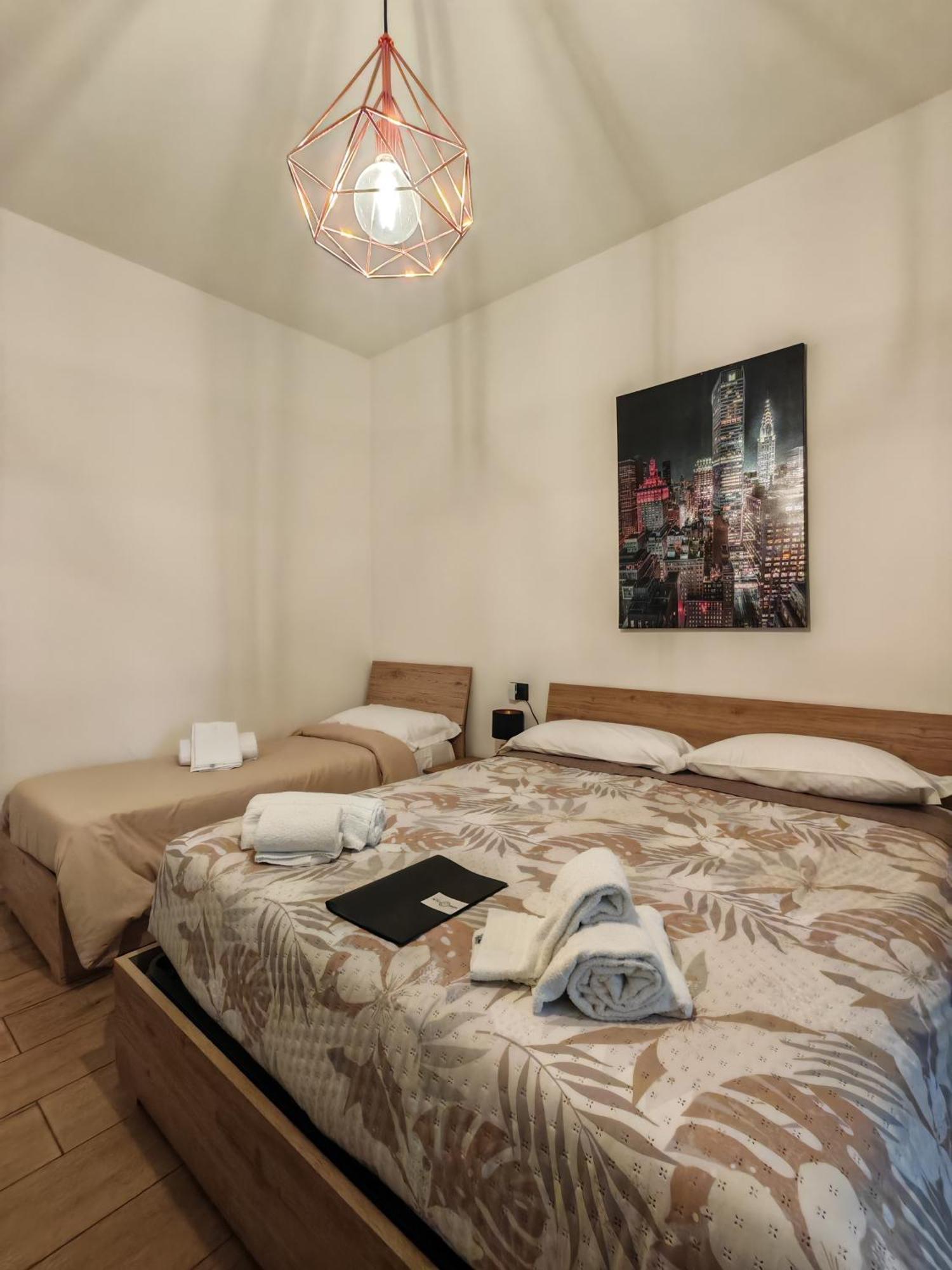 Mc Fly Rooms Malpensa Airport Gallarate Bagian luar foto